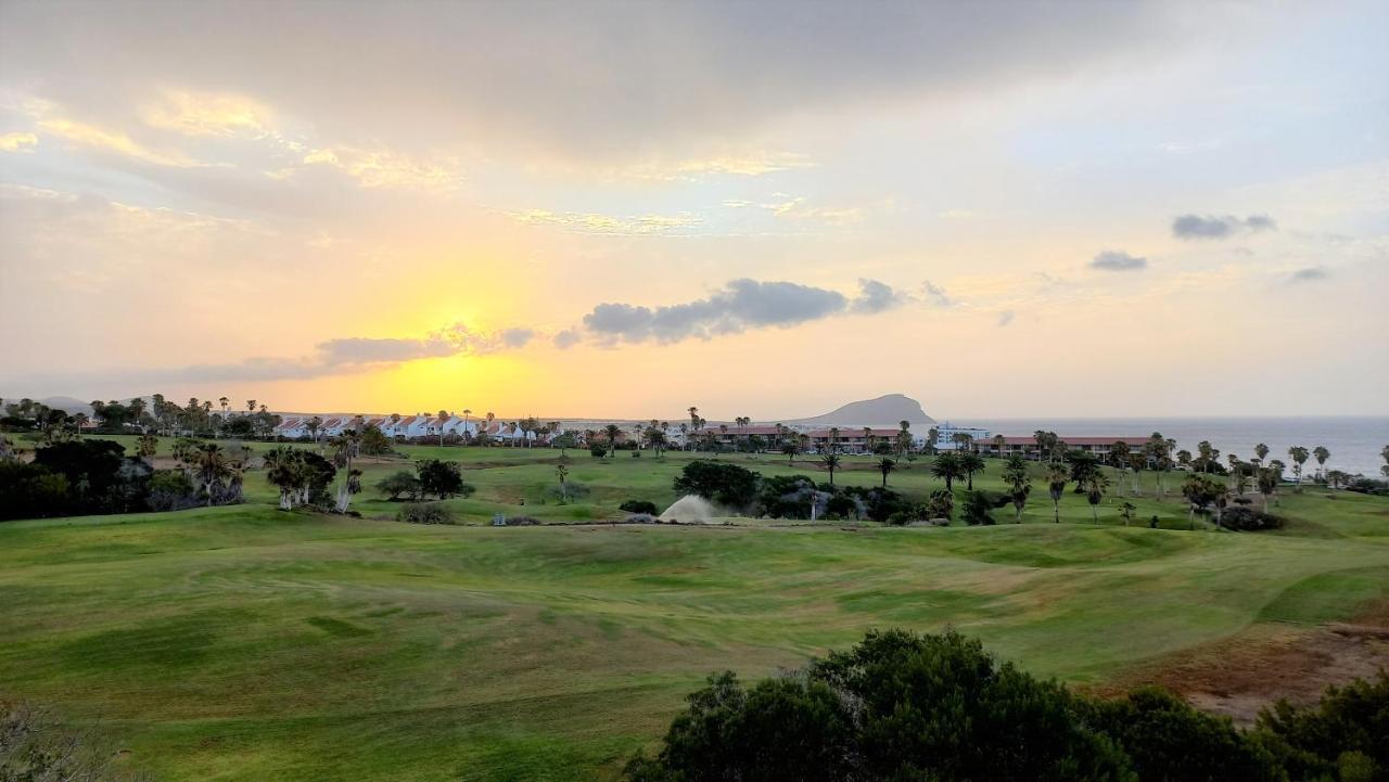 Golf Del Sur Apartment - Magnificent Panorama Of The Ocean, El Teide, And Montana Roja Сан Мигель Экстерьер фото